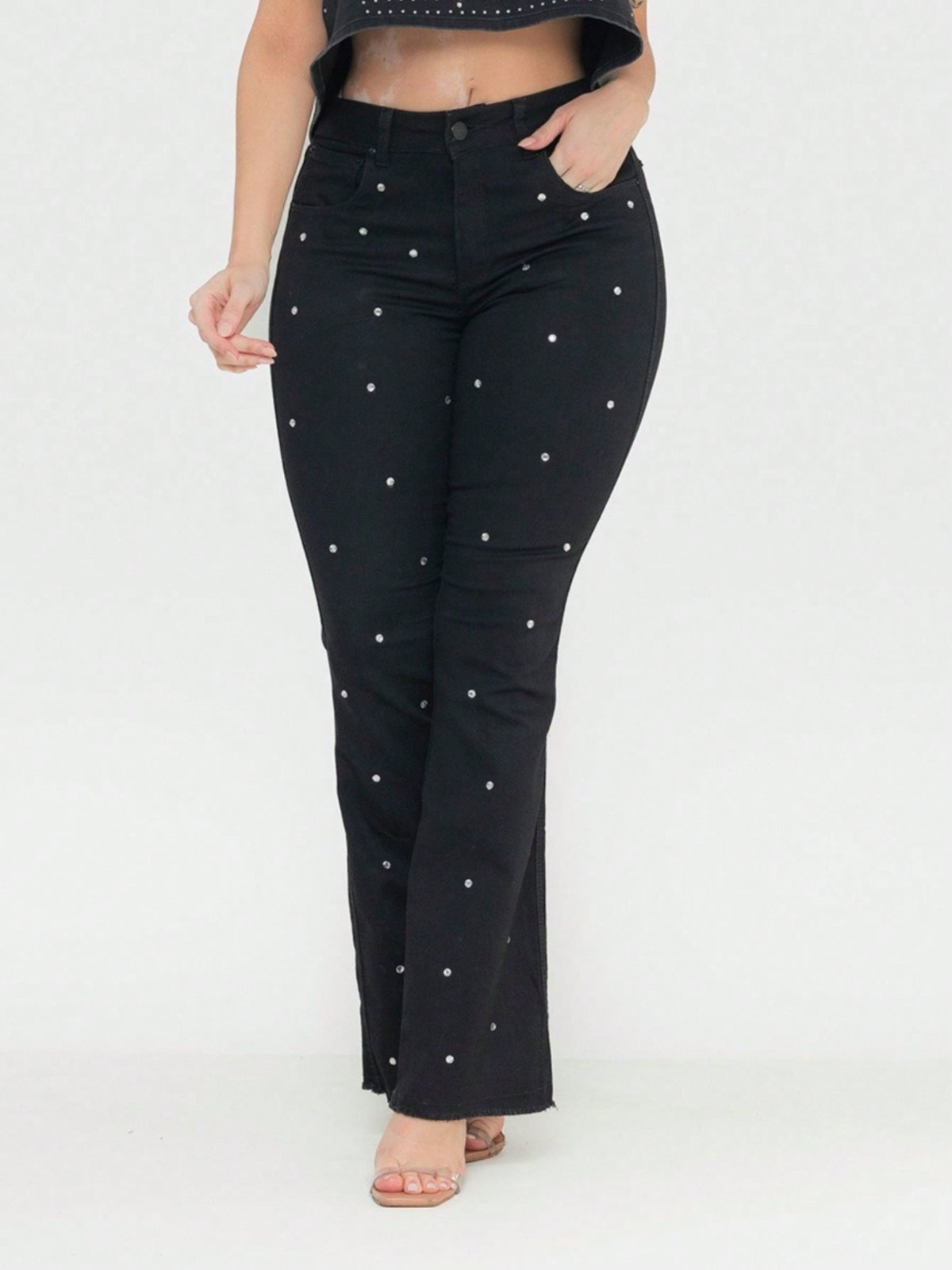 Calça Feminina Flare Jeans Preto com pontos de Strass