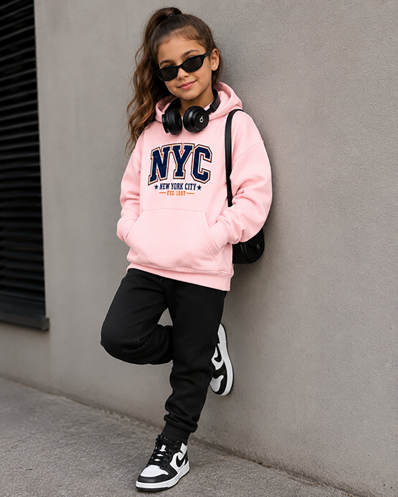 Infantil - Conjunto Moletom Urbania Moleton escola Canguru Fechado com Bolso e Capuz Rosa Claro estampa NYC New York City calça + relogio