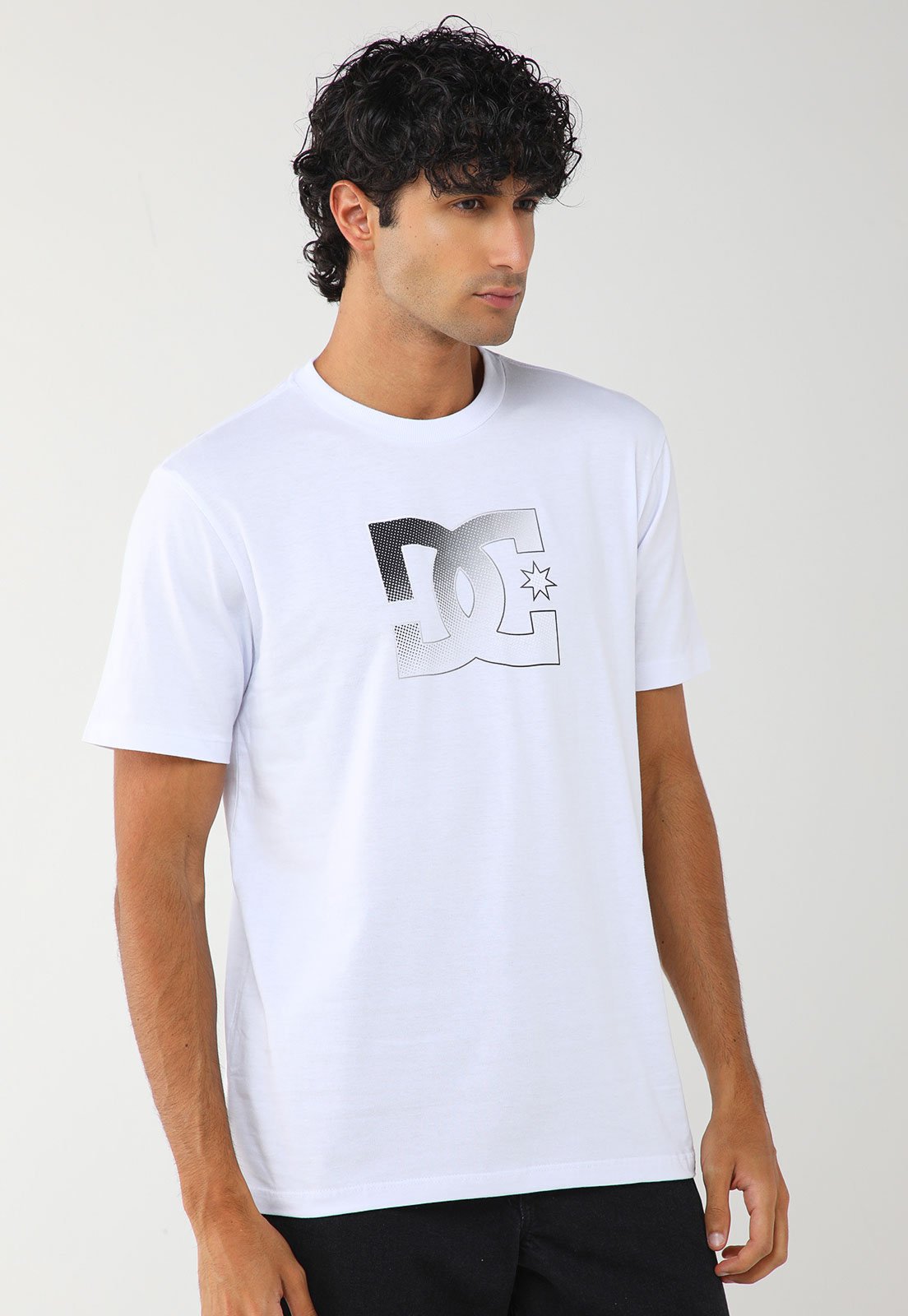 Camiseta Masculina DC Shoes Star Reflective Colors Branca