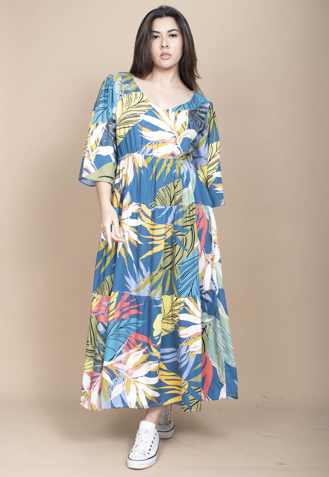 Vestido Longo Cabanafree Plano com Manga e Camadas Estampa Brisa Botânica