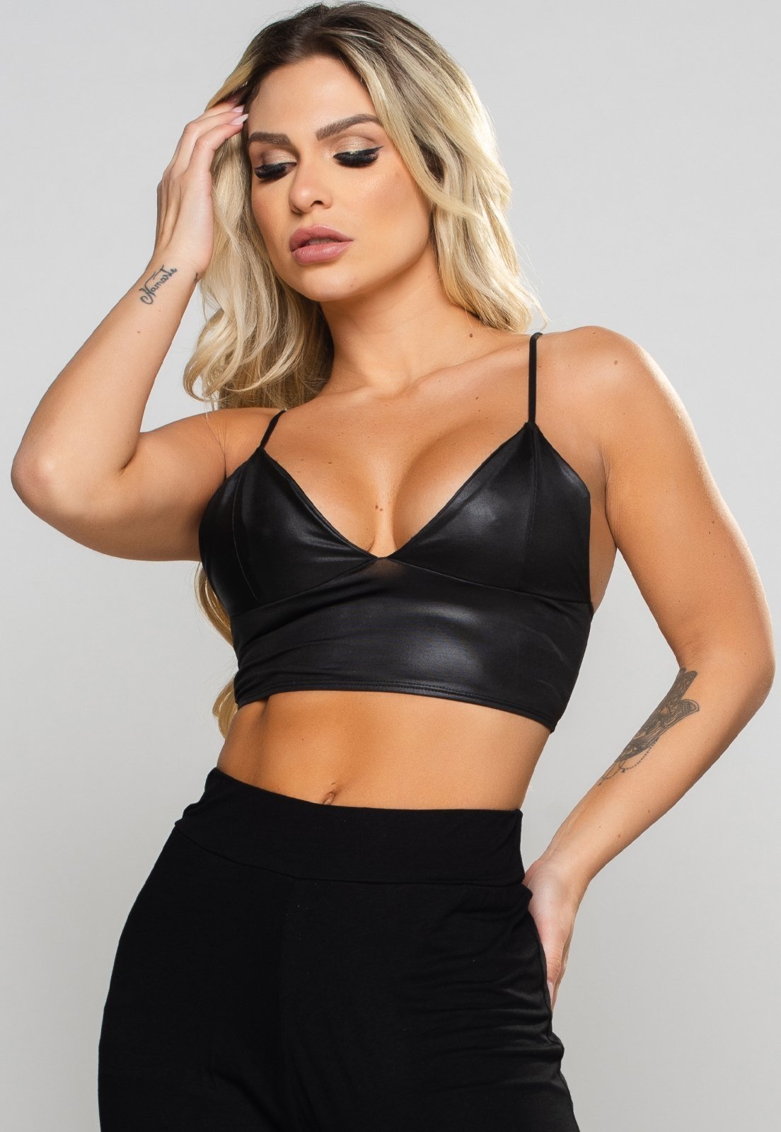 Top MVB Modas Cropped Cirrê Faixa Alcinha Decote Preto