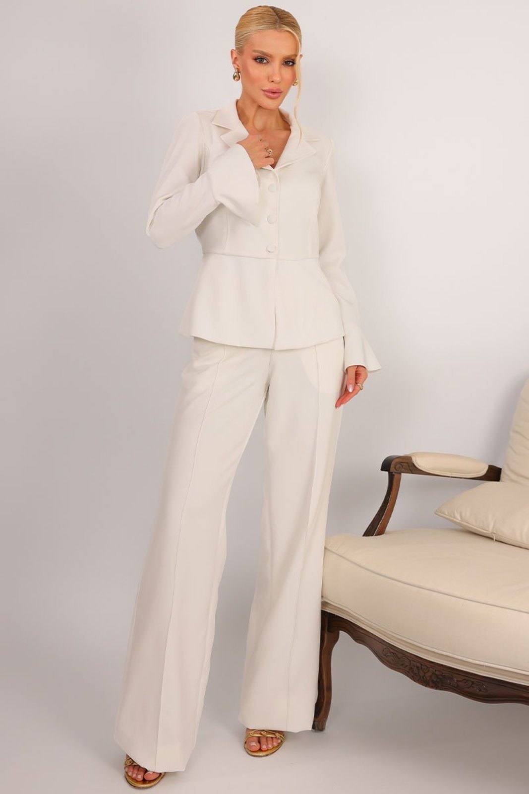 Calça Pantalona Dominique Alfaiataria Com Botão Off White