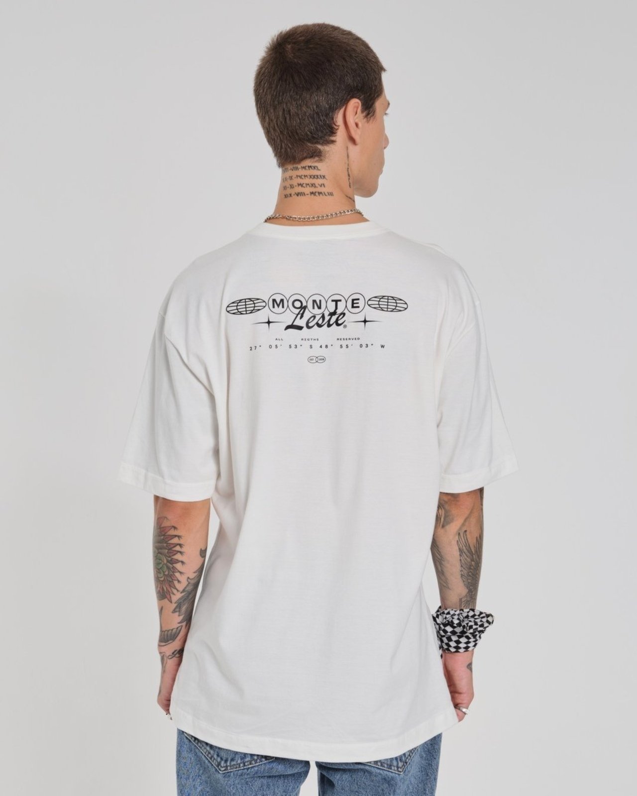 Camiseta Oversized Estampada Letter - Off White