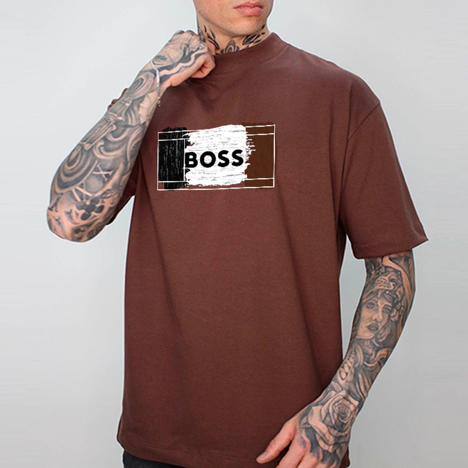 Camiseta Oversized Boss Estampa Moderna Street Style Marrom