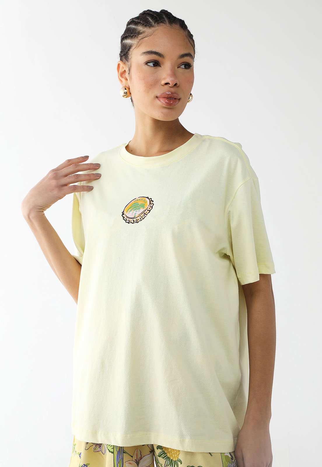 Vista 2 Camiseta Feminina FARM Estampa Coração Amarela amarelo FARM amarelo