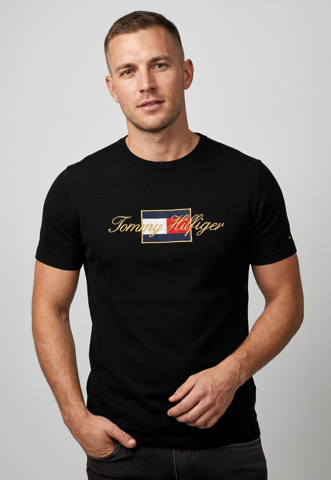 Vista 2 Camiseta Masculina Tommy Hilfiger Icon Gold Tee Preta preto gold Tommy Hilfiger preto gold