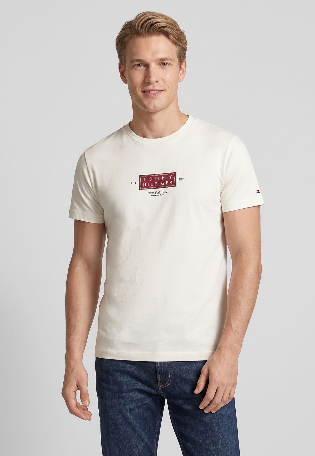 Camiseta Masculina Tommy Hilfiger Estampa Frontal Off-White