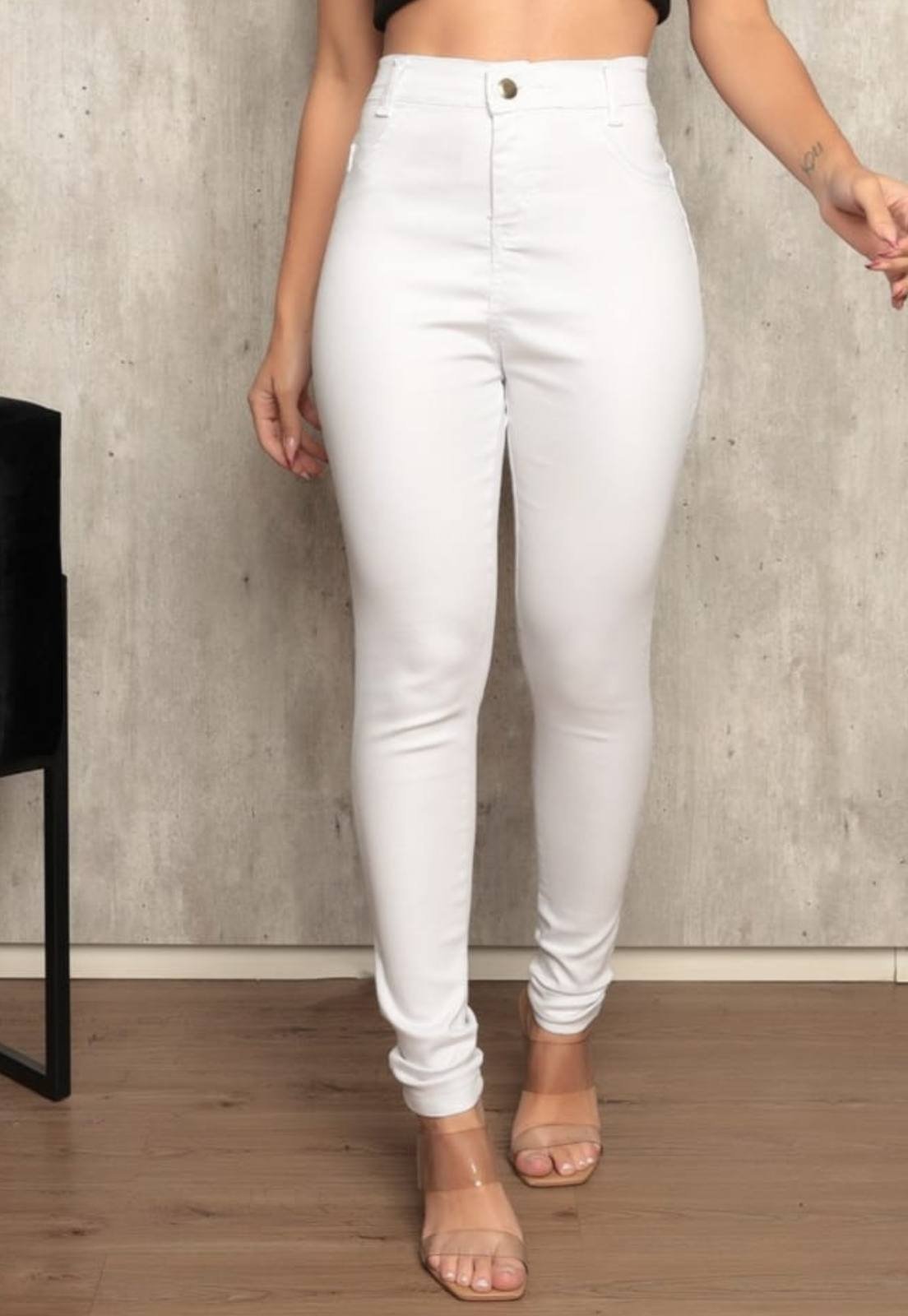 Calça Branca Skinny Feminina de Cintura Alta – Elegância e Conforto