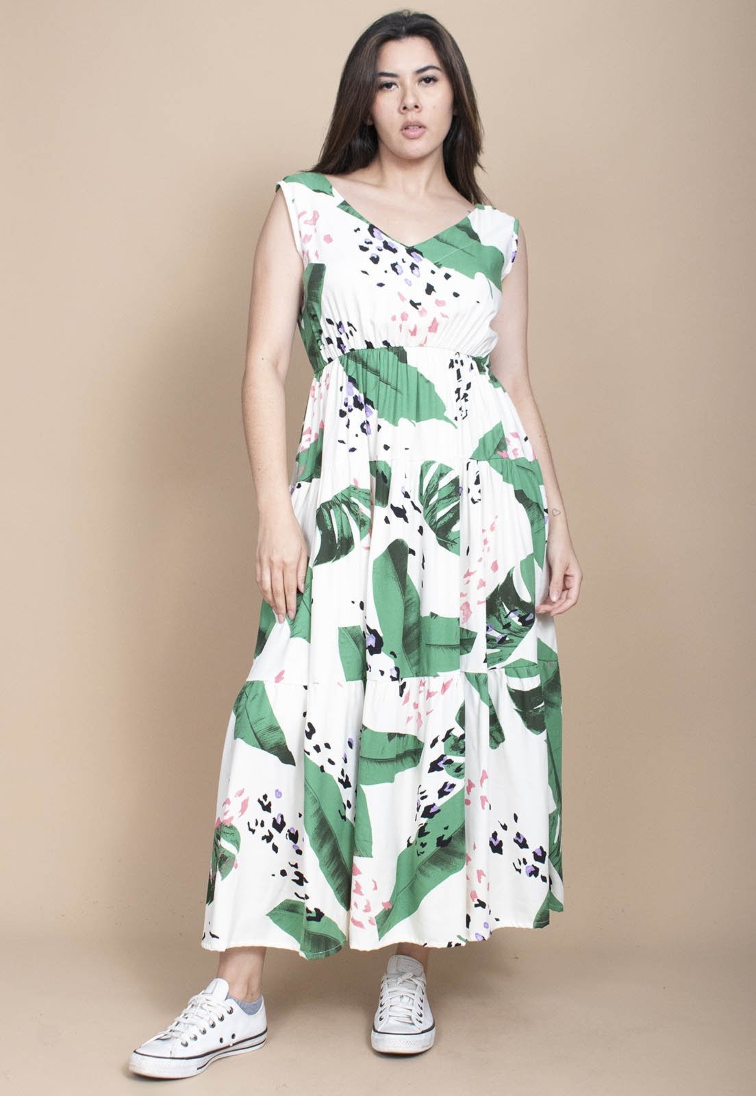 Vista 2 Vestido Cabanafree Regata Longo Peri Viscose Camadas Estampa Folhagem Poética Cabanafree estampado/preto/verde
