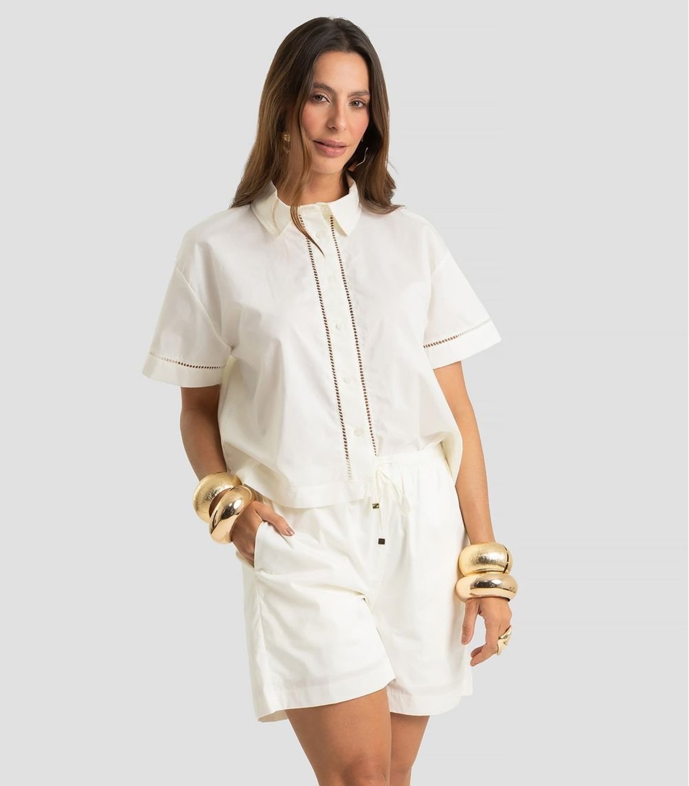 Shorts Feminino Em Tecido Tricoline Dianna Bege