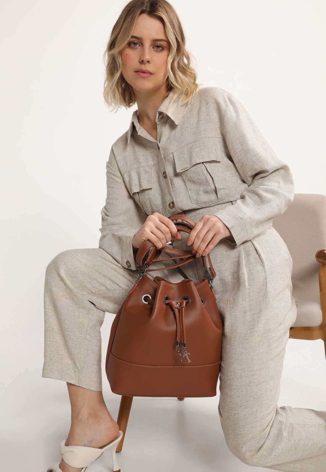 Bolsa Feminina Bucket Mão Ombro Tira Colo Paola Retta Oficial