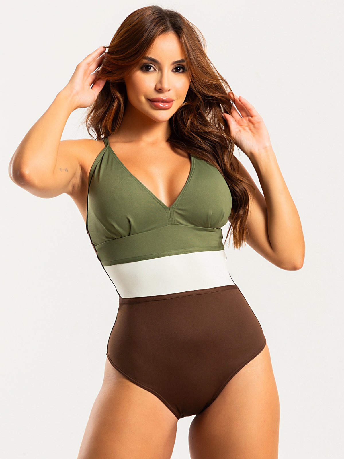 Maiô Modelador Orla da Praia Frente Única com Bojo Cortinão Discreto Tricolor Marrom