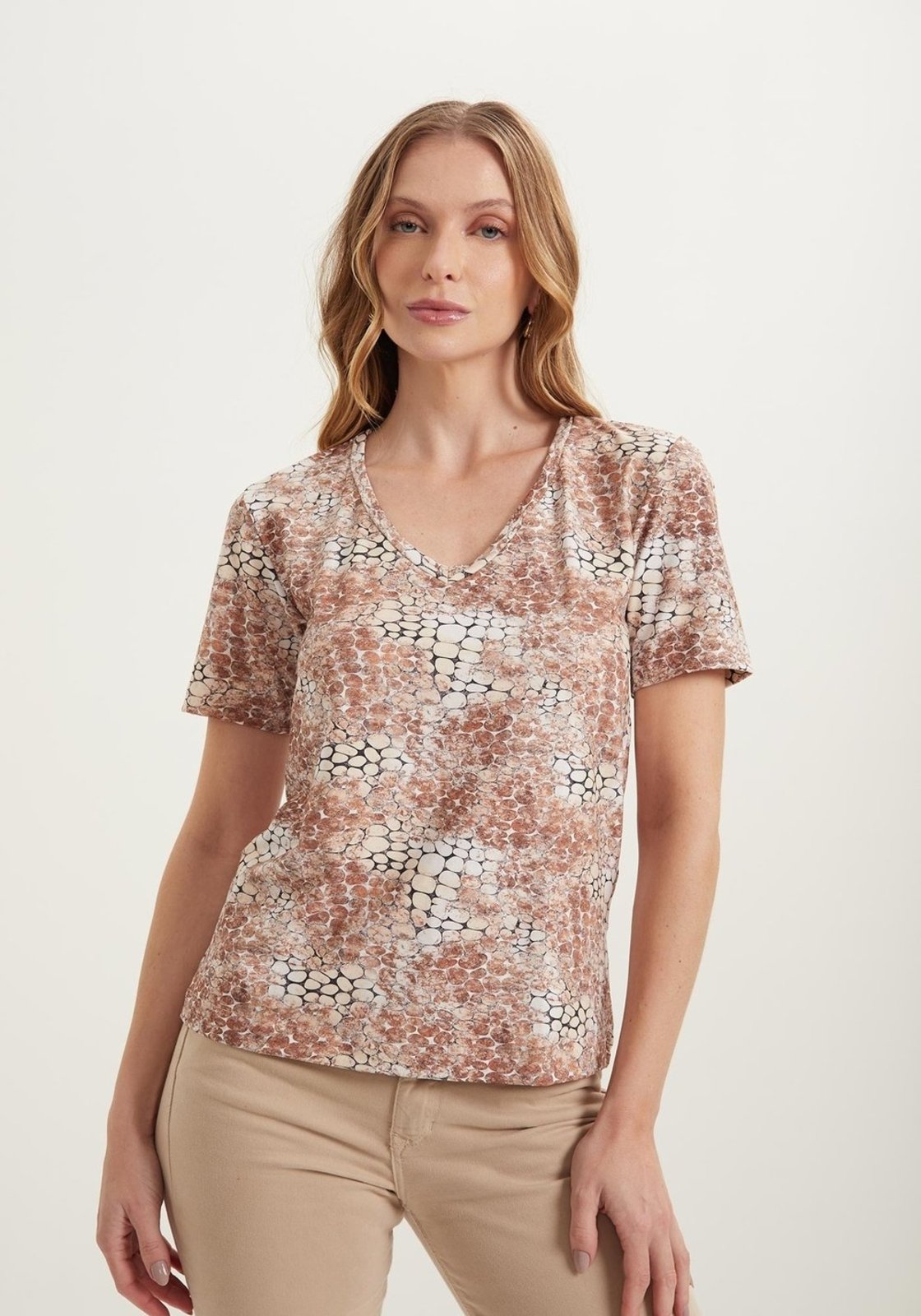 Blusa Lez a Lez Estampada Em Malha De Viscose Com Mangas E Gola V