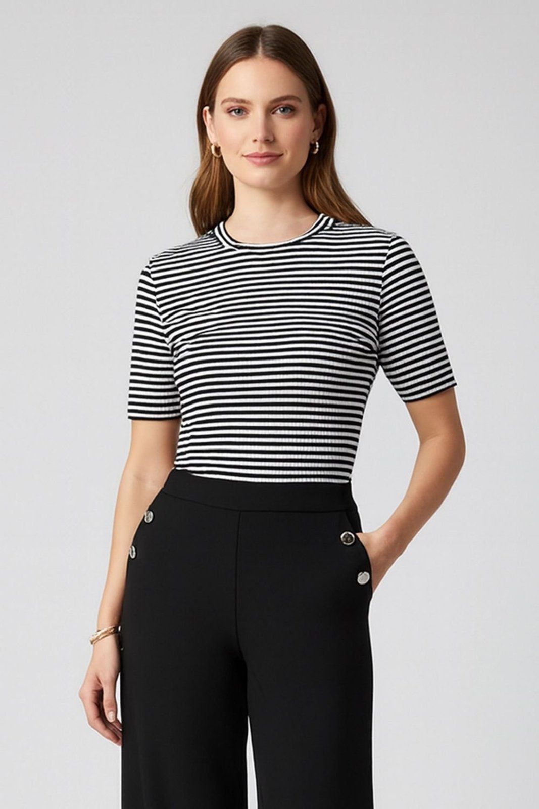 Blusa Feminina Gola Alta Listrada Marialícia Preto
