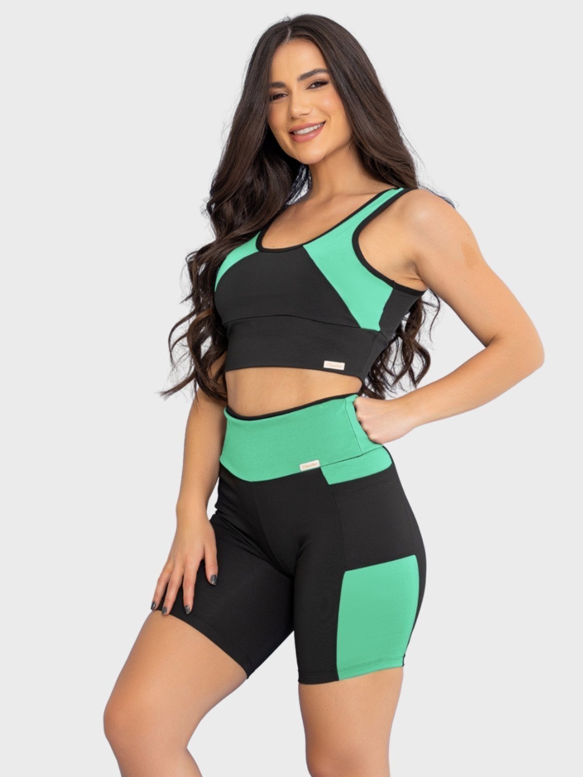Conjunto Fitness Tarelles Top Short Bolso Preto e Verde Menta
