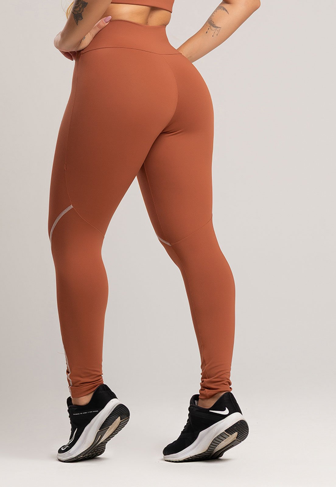 Vista 3 Calça Legging MVB Modas com Elástico Cintura Alta Feminina Poliamida Mousse marrom Mvb Modas marrom