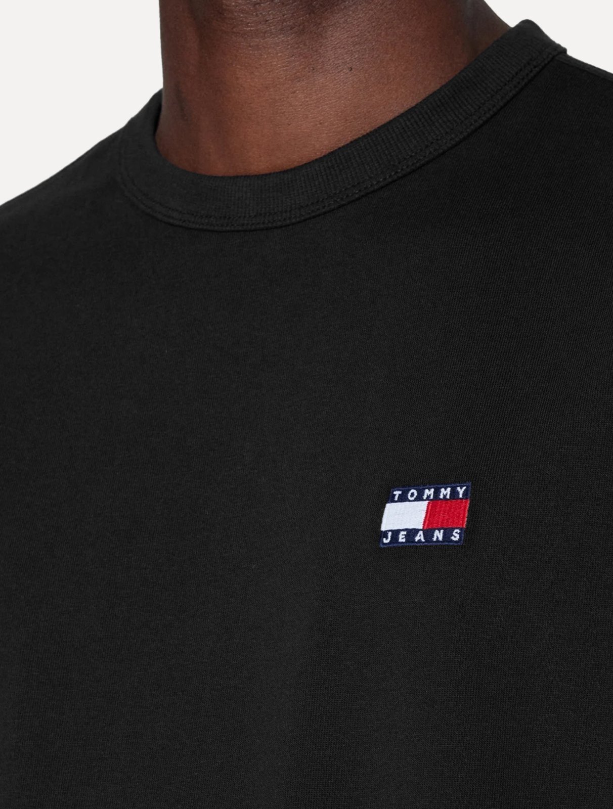 Vista 3 Camiseta Tommy Jeans Masculina Regular Flag Badge Tee Preta azul marinho Tommy Jeans azul marinho