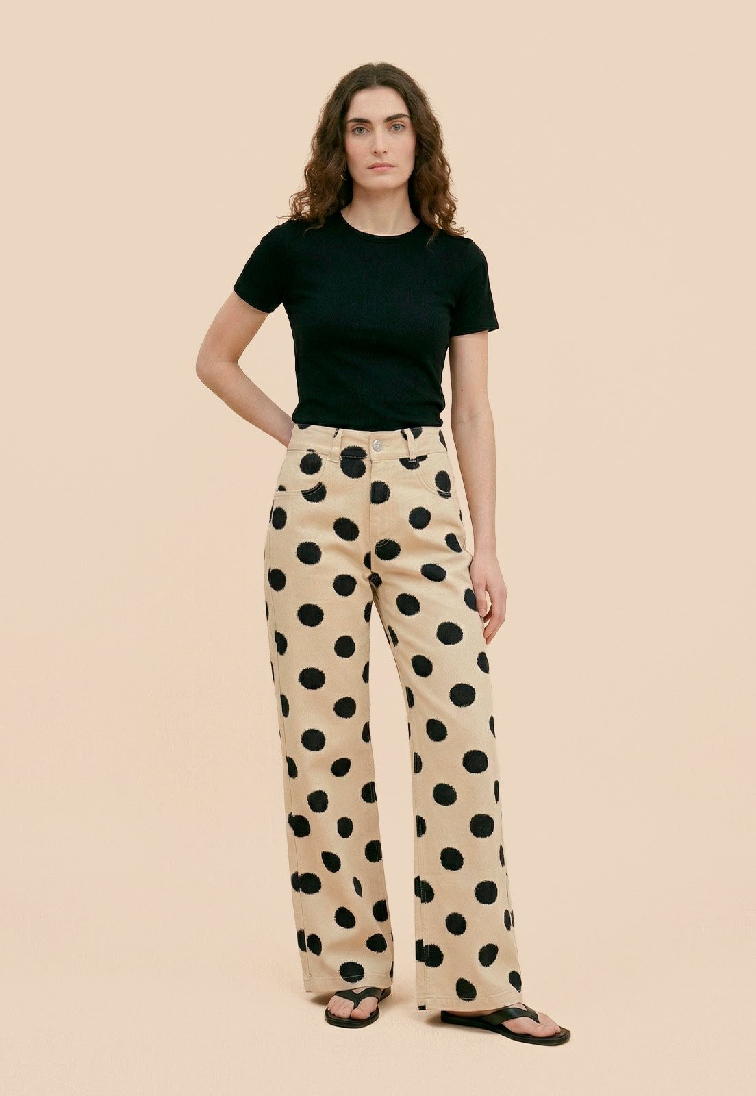 Calça Sarja Flare Estampada Poá Amora