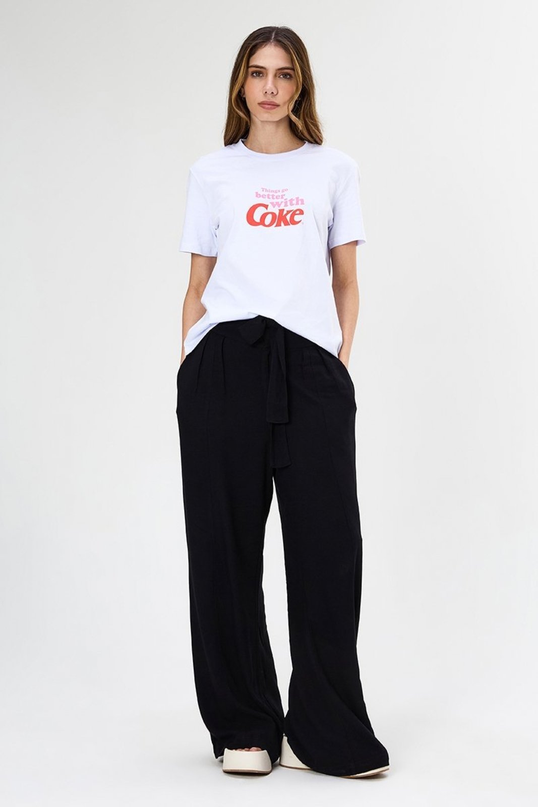 Calça Pantalona com Faixa Coca-Cola