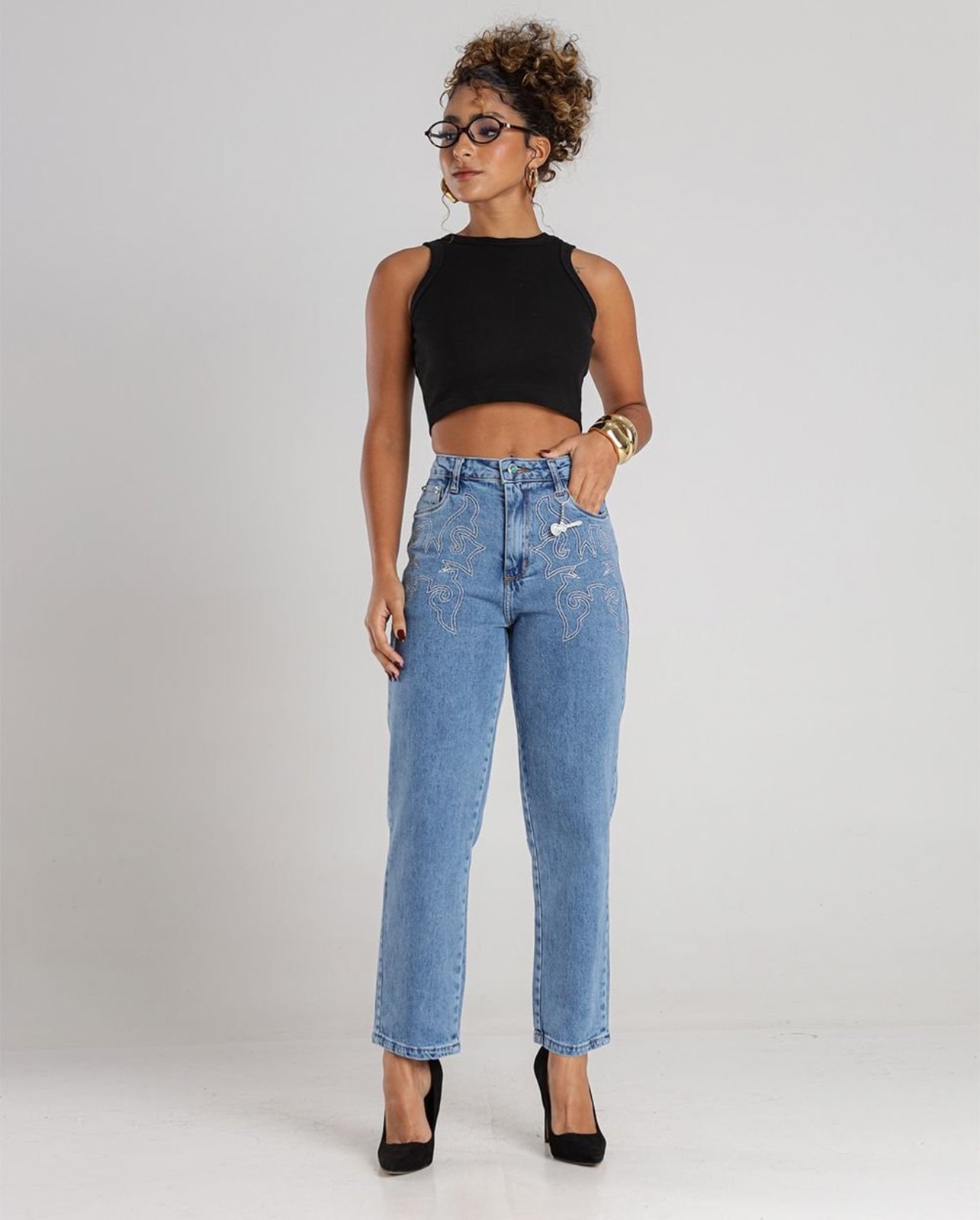 Calça Jeans Straight Feminina Cintura Alta com Bordado 24316 Clara Consciência
