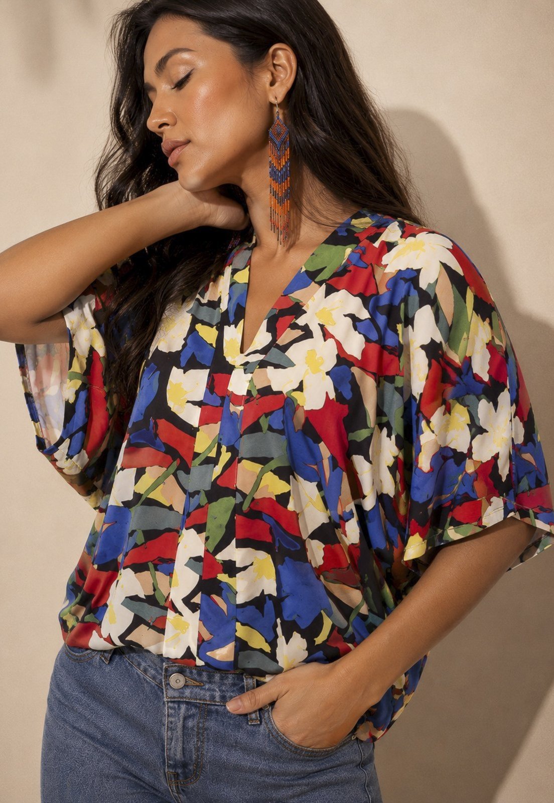 Blusa Gola V Manga Curta Amazonia Vital Estampa Floresce