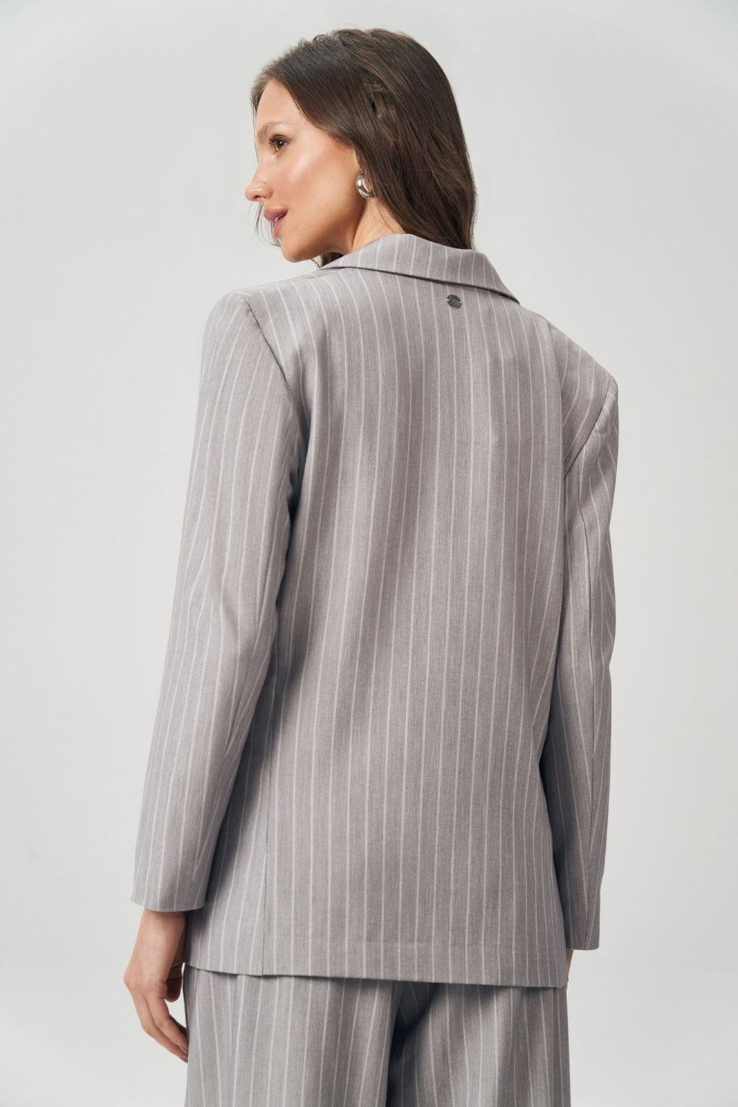 Vista 3 Blazer Alfaiataria Risca Giz Feminino Acostamento ACT FEMININO prata ACT FEMININO prata