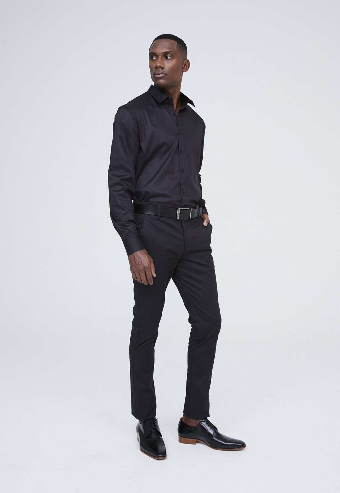 Vista 2 Calça Sarja Traymon Slim Algodão Egípcio preto Traymon preto