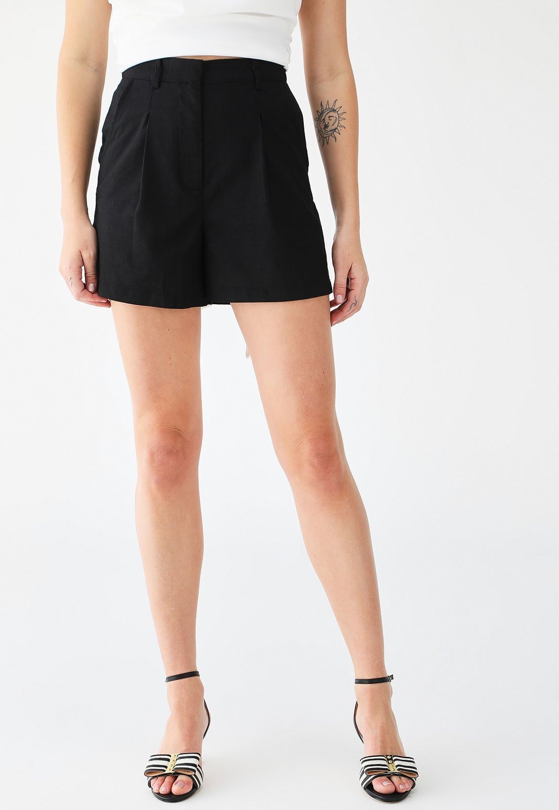 Short Feminino 77VS Levosch De Linho Preto