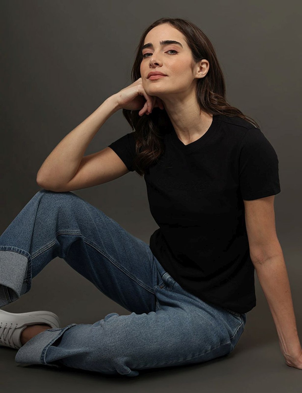 Camiseta Logo Embossed Bordado – Preto Calvin Klein Jeans