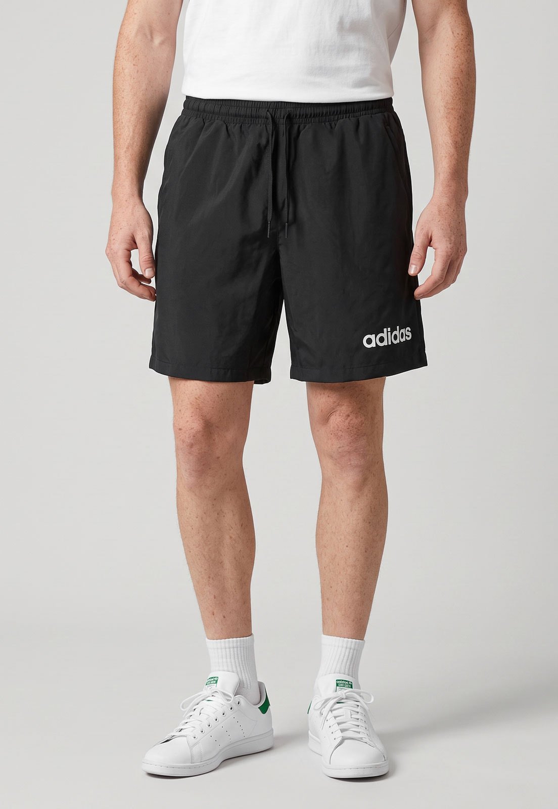 Bermuda adidas Sportswear Reta Essential Chelsea Linear Preta