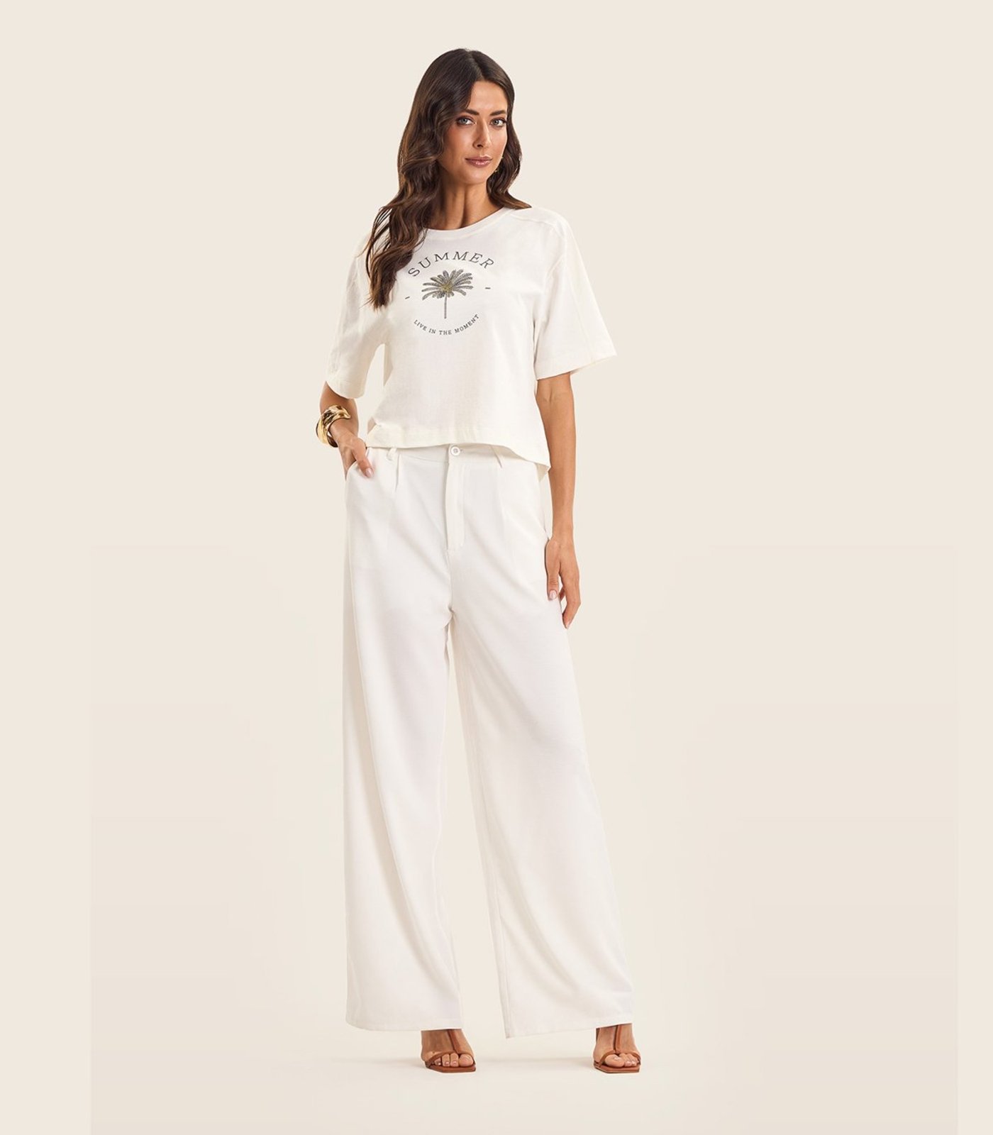 T- Shirt Feminina Manga Curta Endless Bege