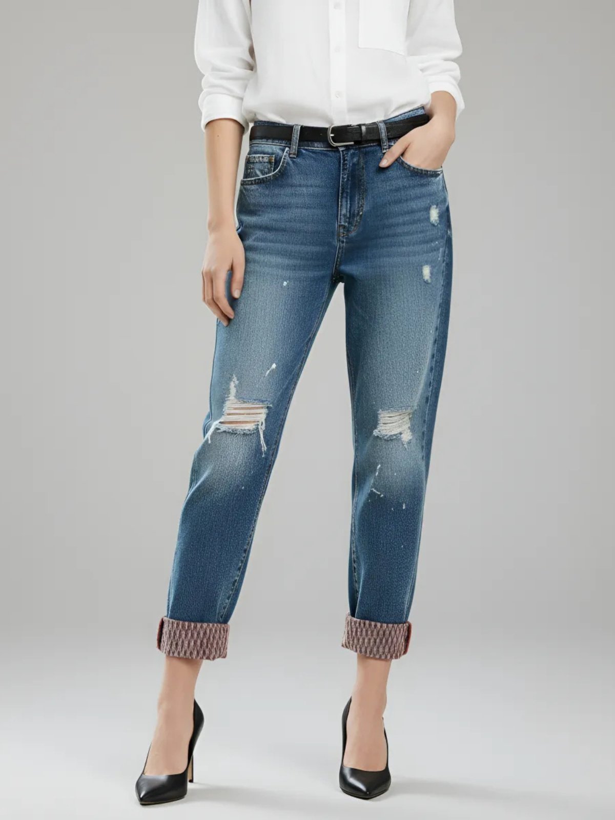 Calça Jeans Feminina Boyfriend Destroyed Barra Dobrada