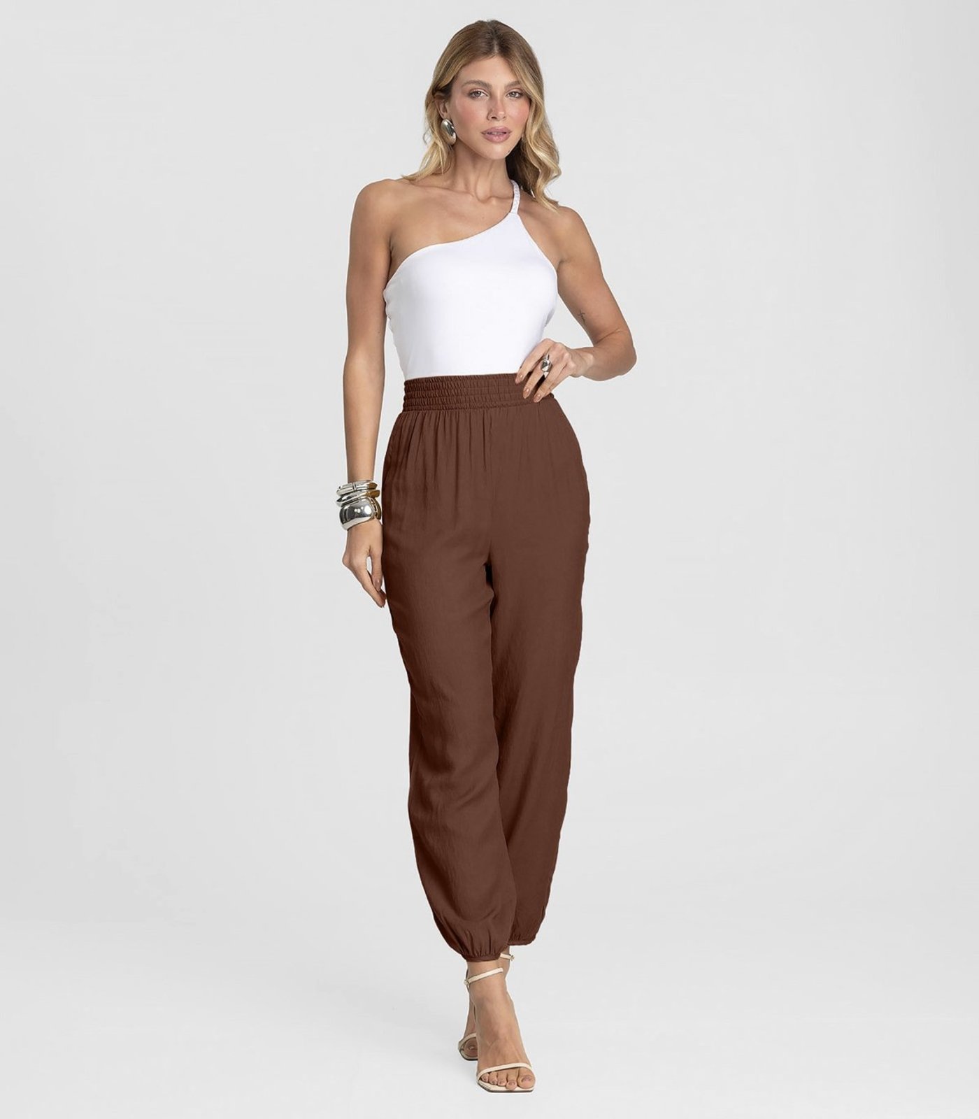 Calça Feminina Aladim em Tecido Viscose Dianna Marrom