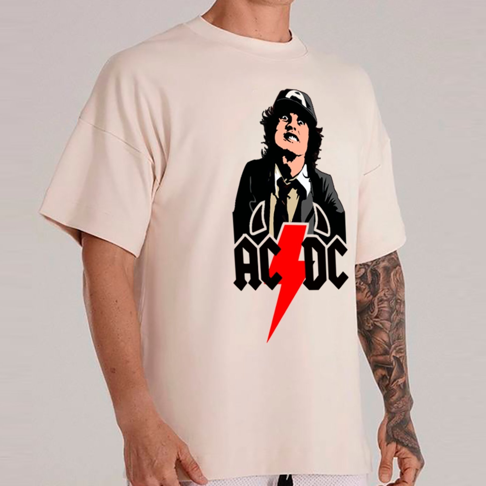 Vista 2 Camiseta Ousy Básica AC DC Angus Young Estilo Urbano Unissex Off White off-white white ousy off-white white