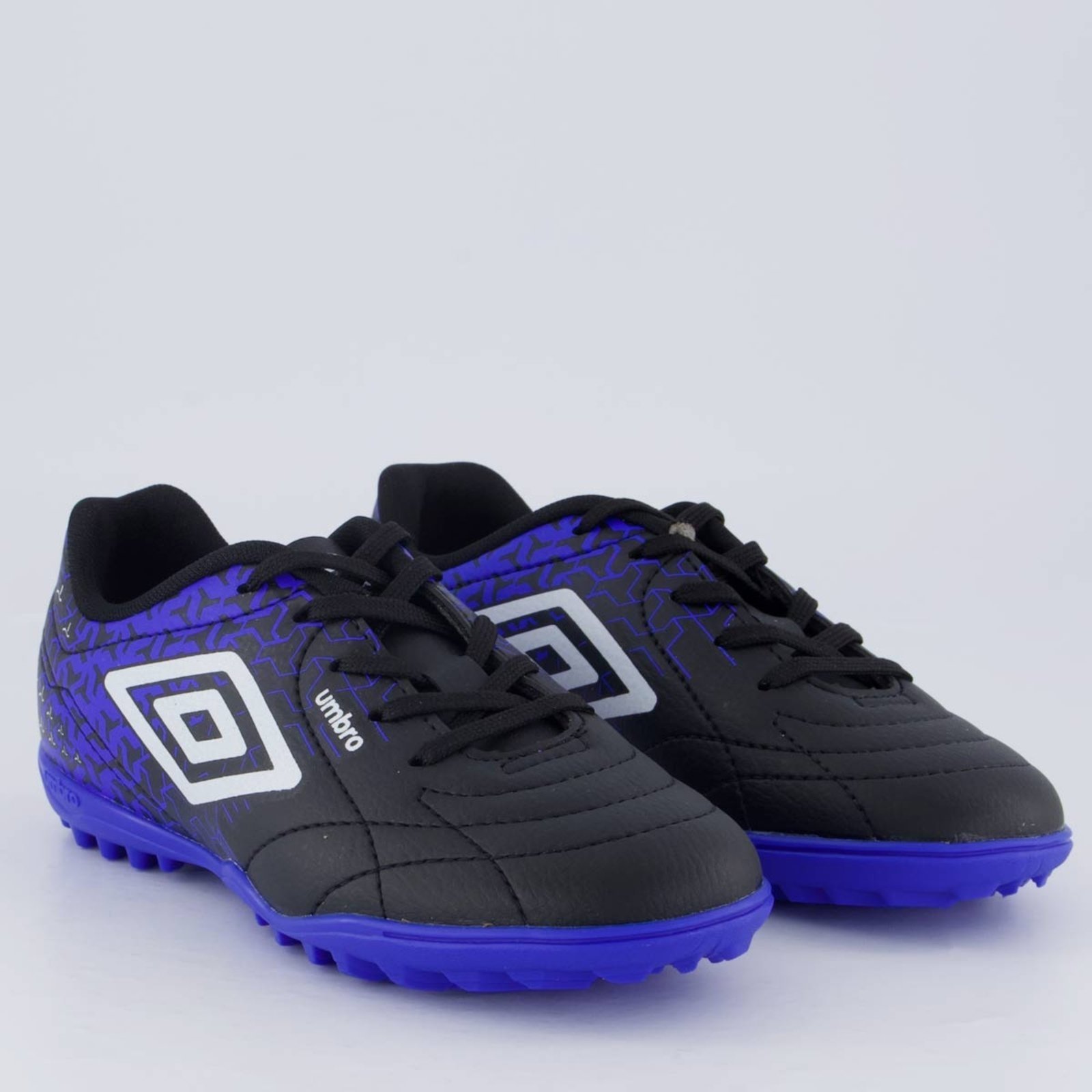 Vista 3 Chuteira Umbro Class Neo Juvenil Society Preta e Azul preto azul Umbro preto azul