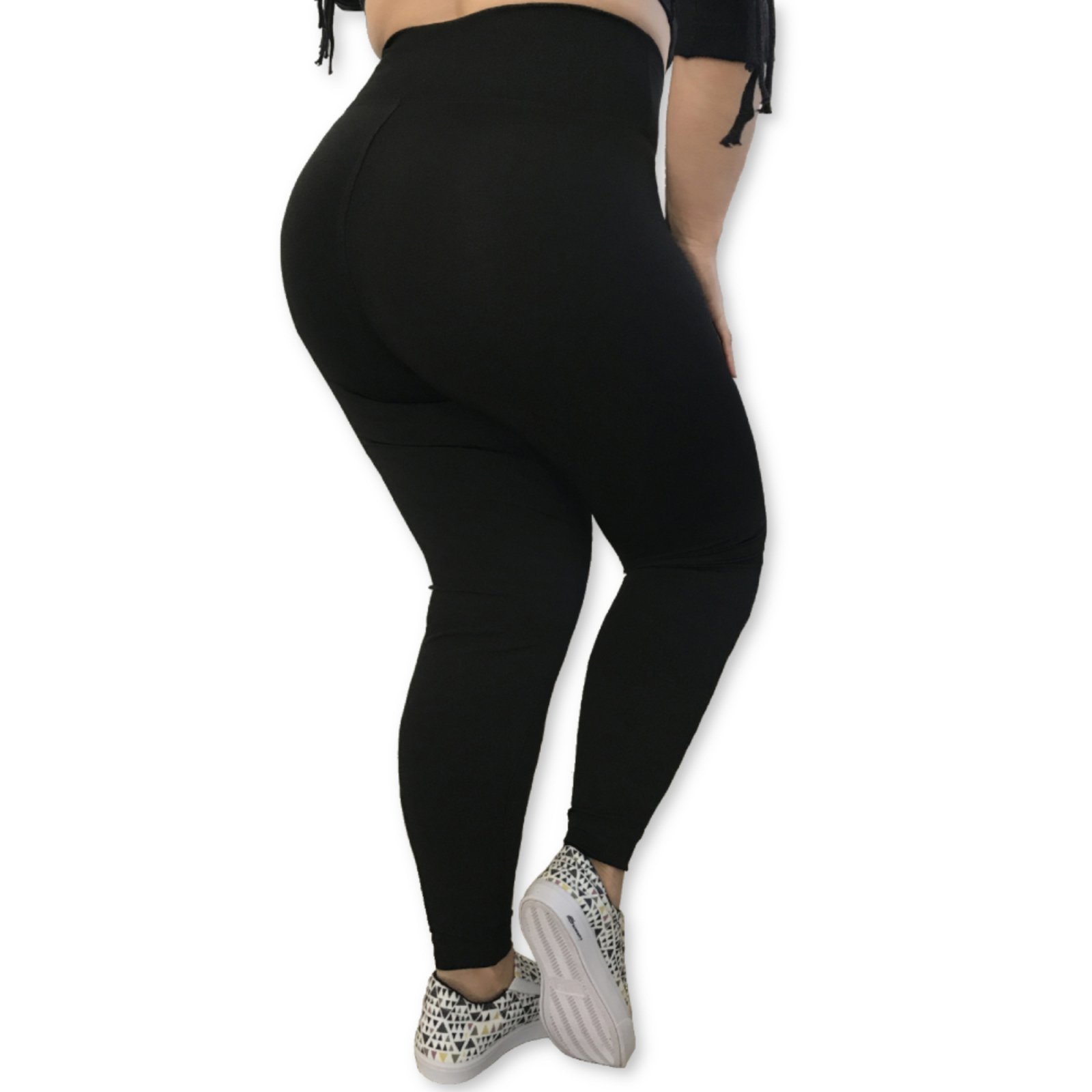 Vista 3 Calça Legging Plus Size Heide Ribeiro Suplex Basic preto preto