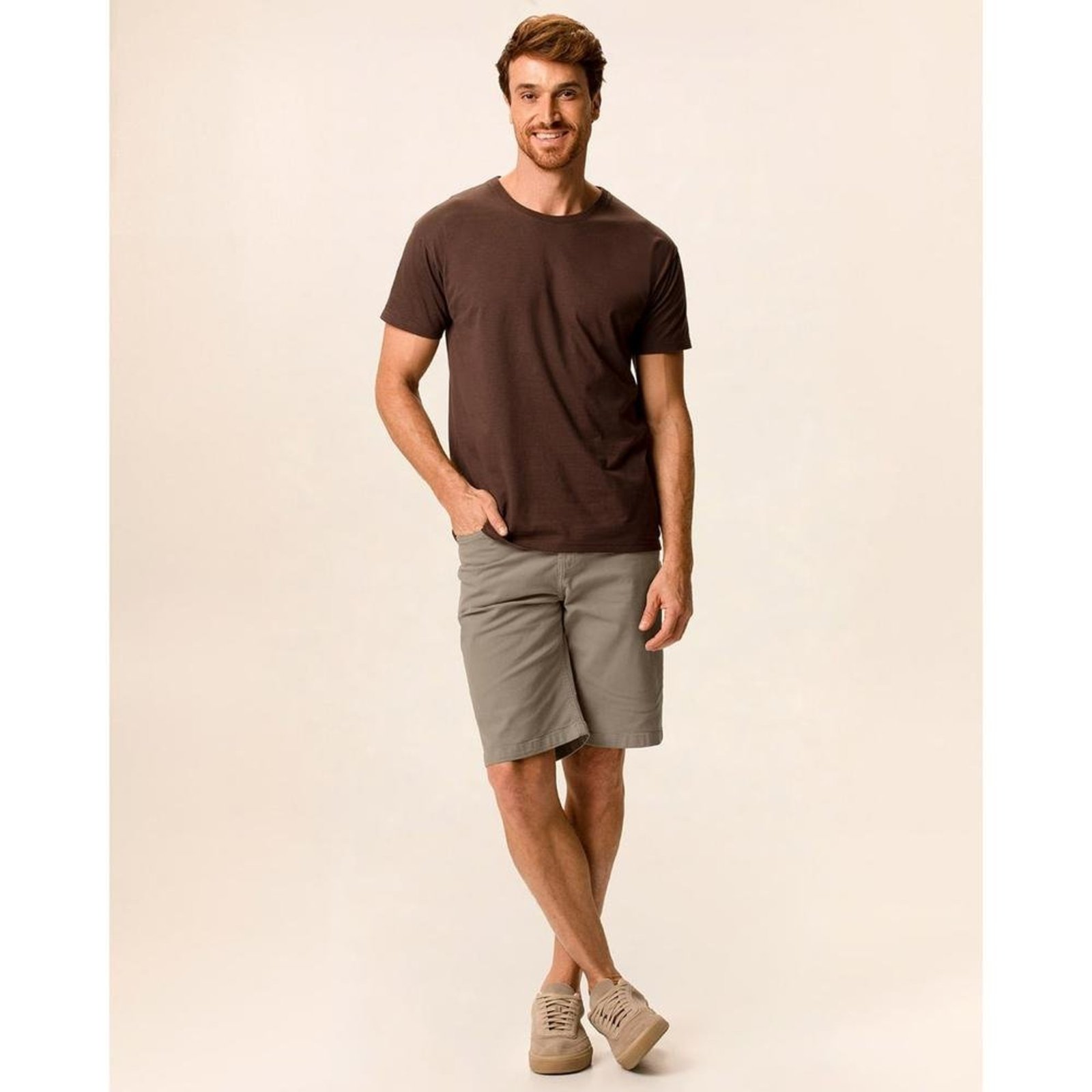Bermuda Masculina Tradicional Bolso Funcional Em Sarja Com Elastano