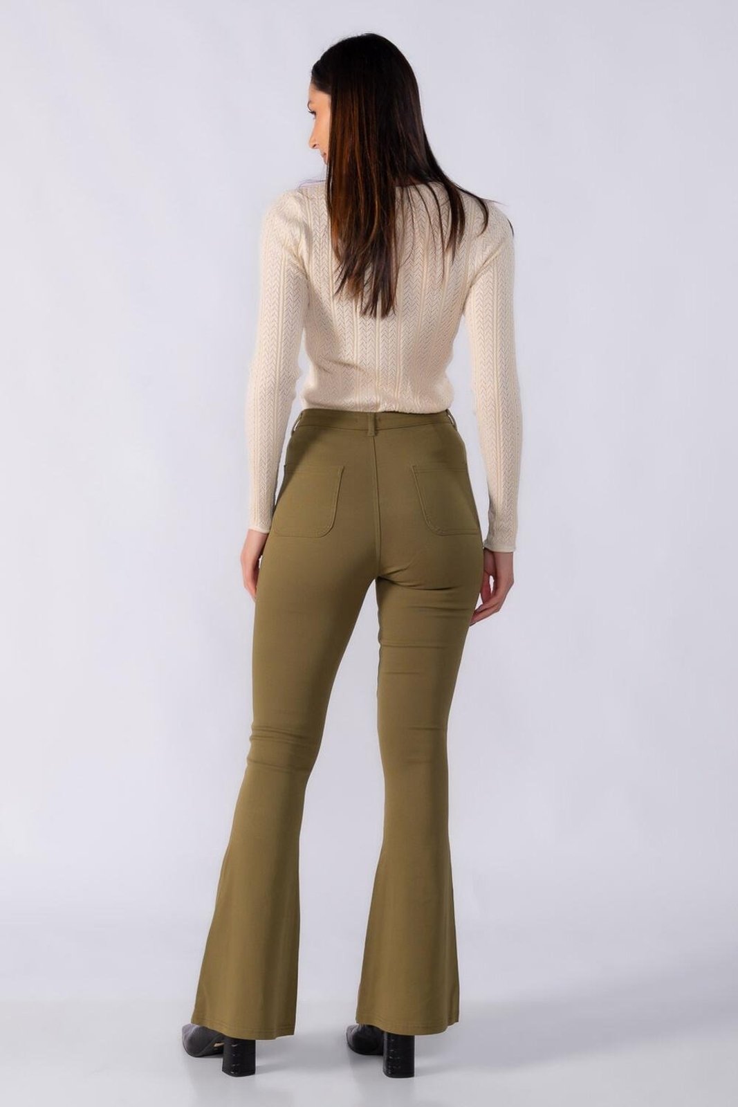 Calca flare classica com bolsos Verde
