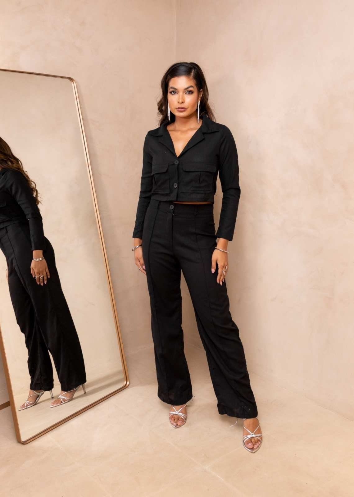 Conjunto Cropped Manga Longa e Calça Flare Linho Majil Preto