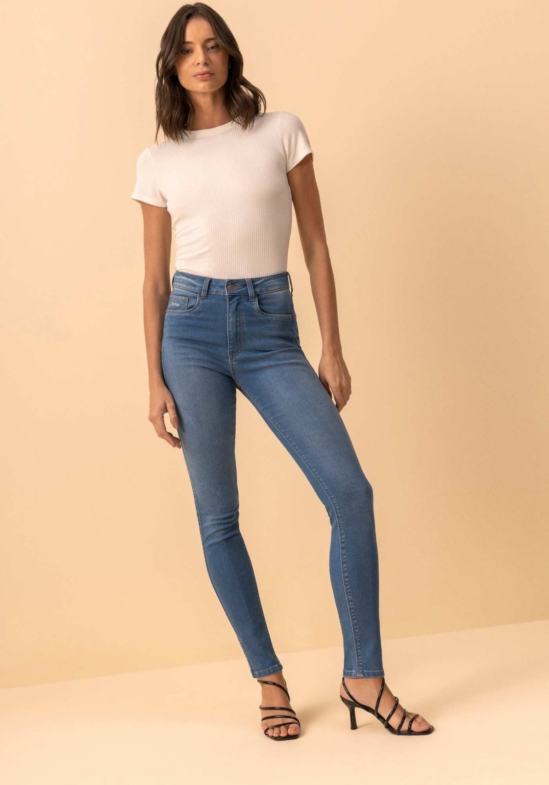 Blusa Básica De Mangas Curtas Em Malha Canelada Modal