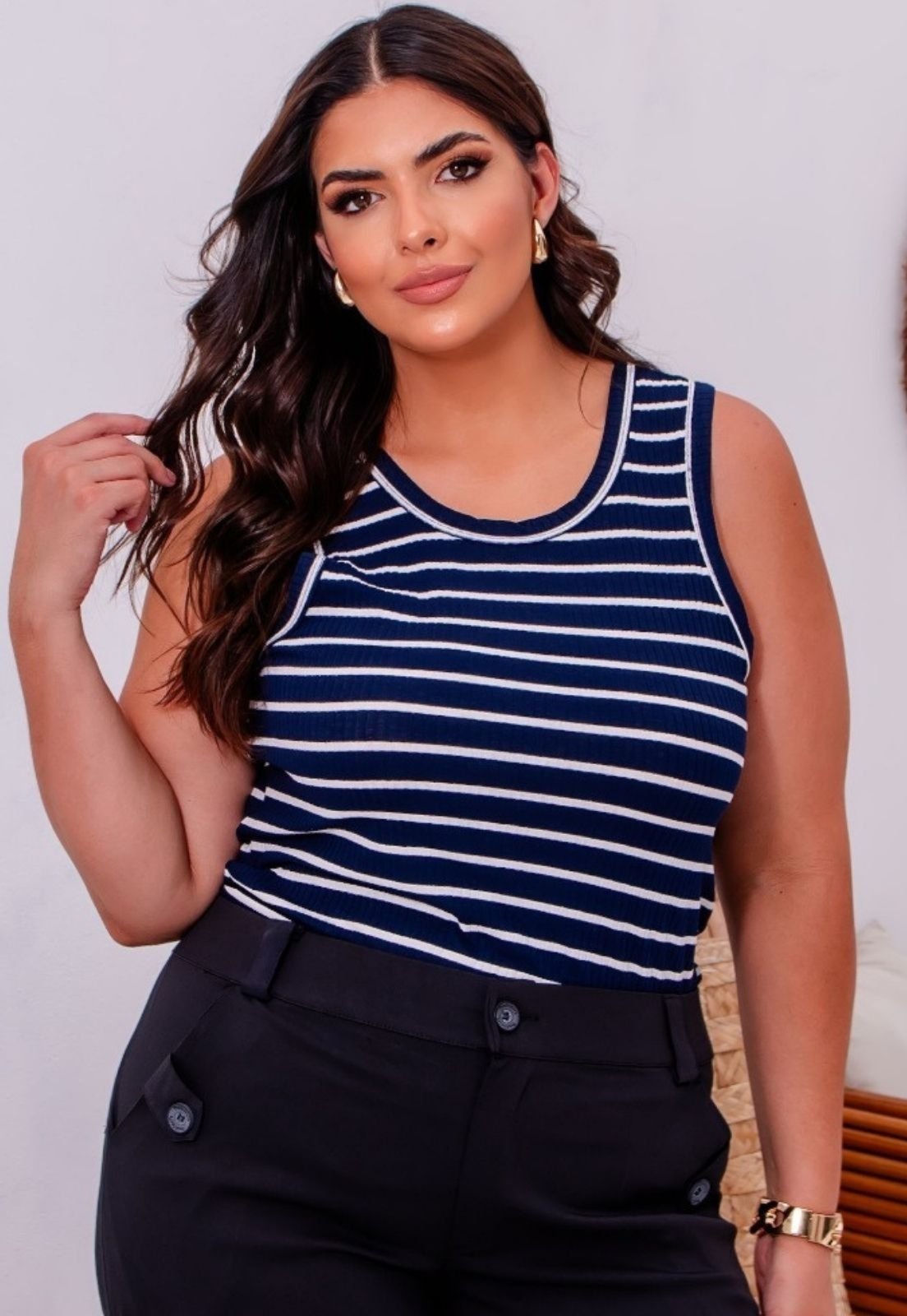 Blusa Cropped Plus Size Canelada com Alça Larga Azul