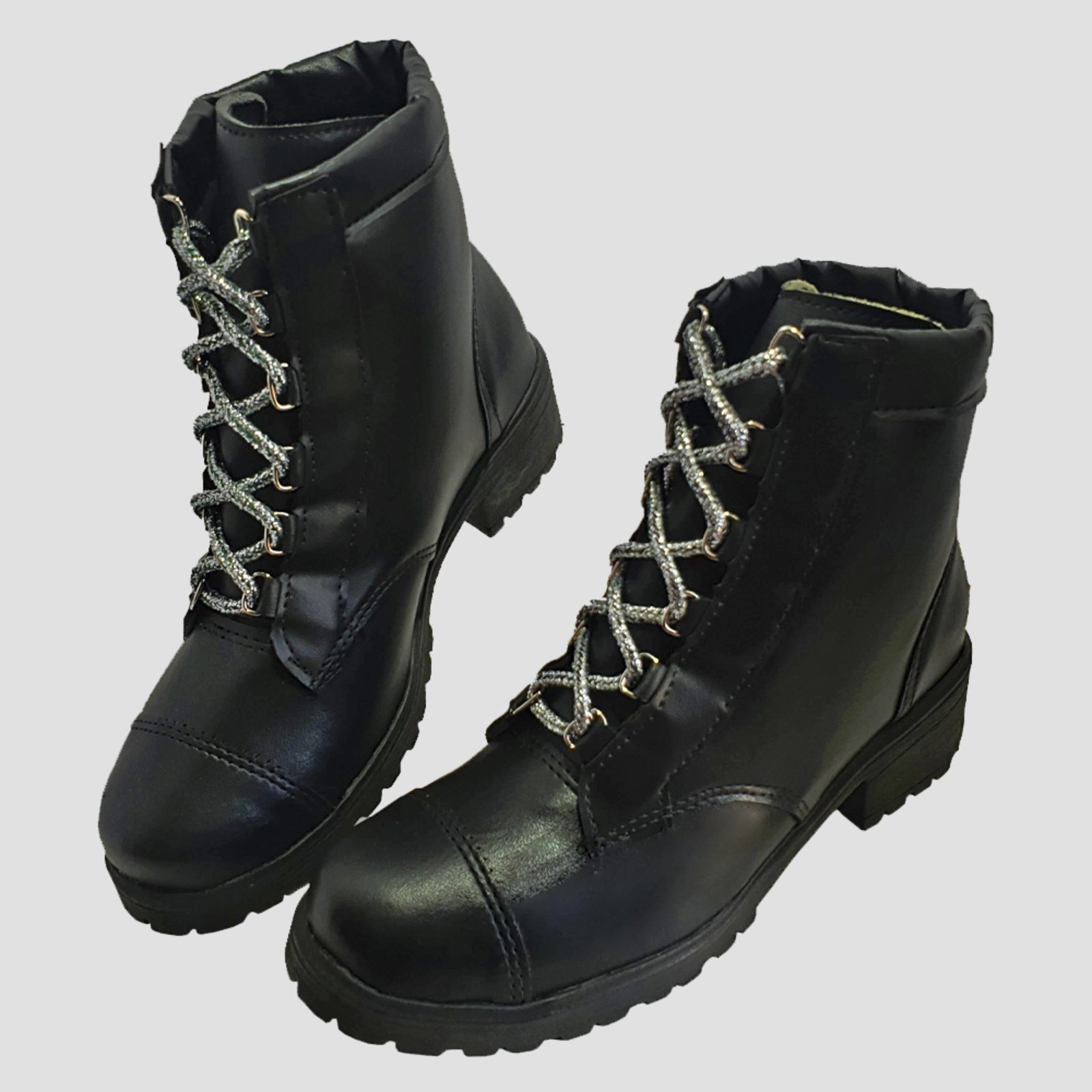 Bota Coturno Feminino Moda Pé Cano Curto Salto Baixo Tratorado Napa Preto