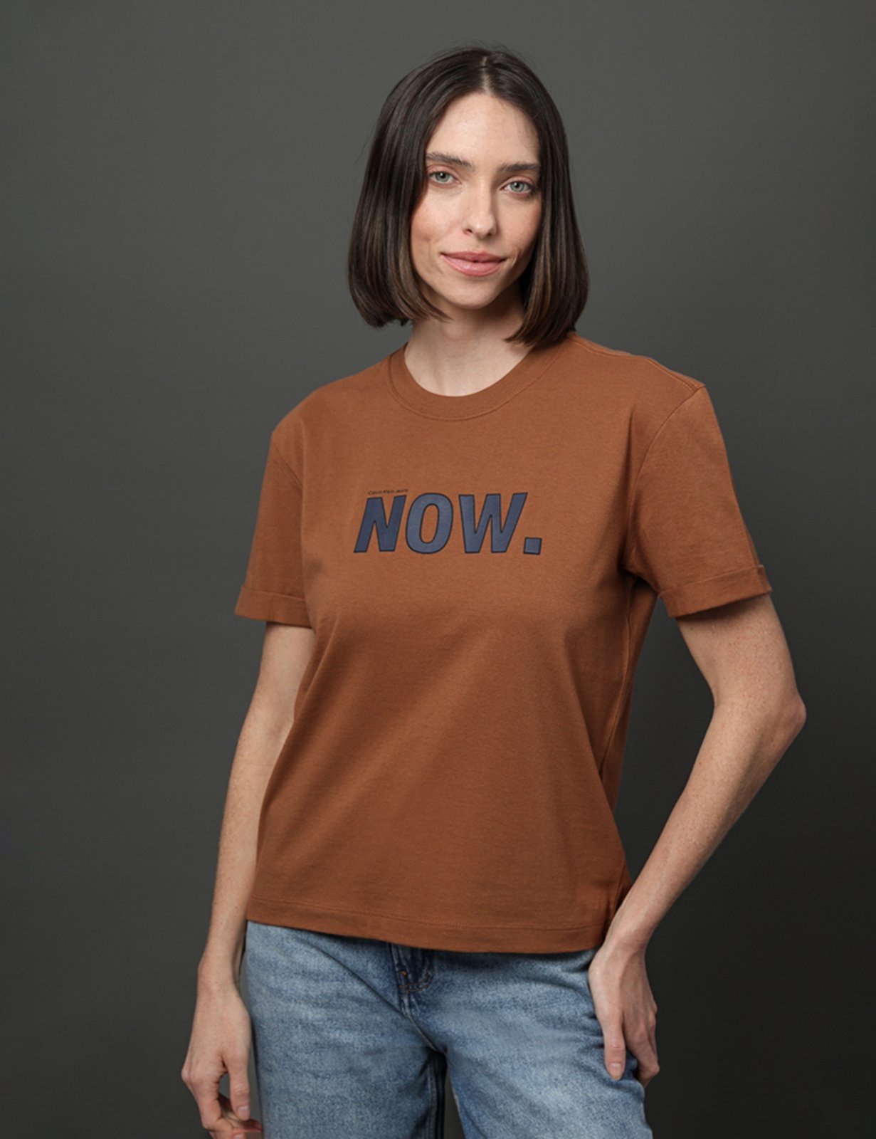 Camiseta Feminina Estampa Now Calvin Klein Jeans – Havana Calvin Klein Jeans