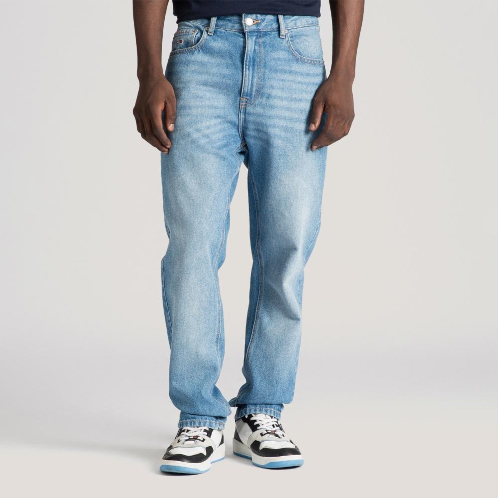 Calça Dad Jean Tapered Tommy Jeans