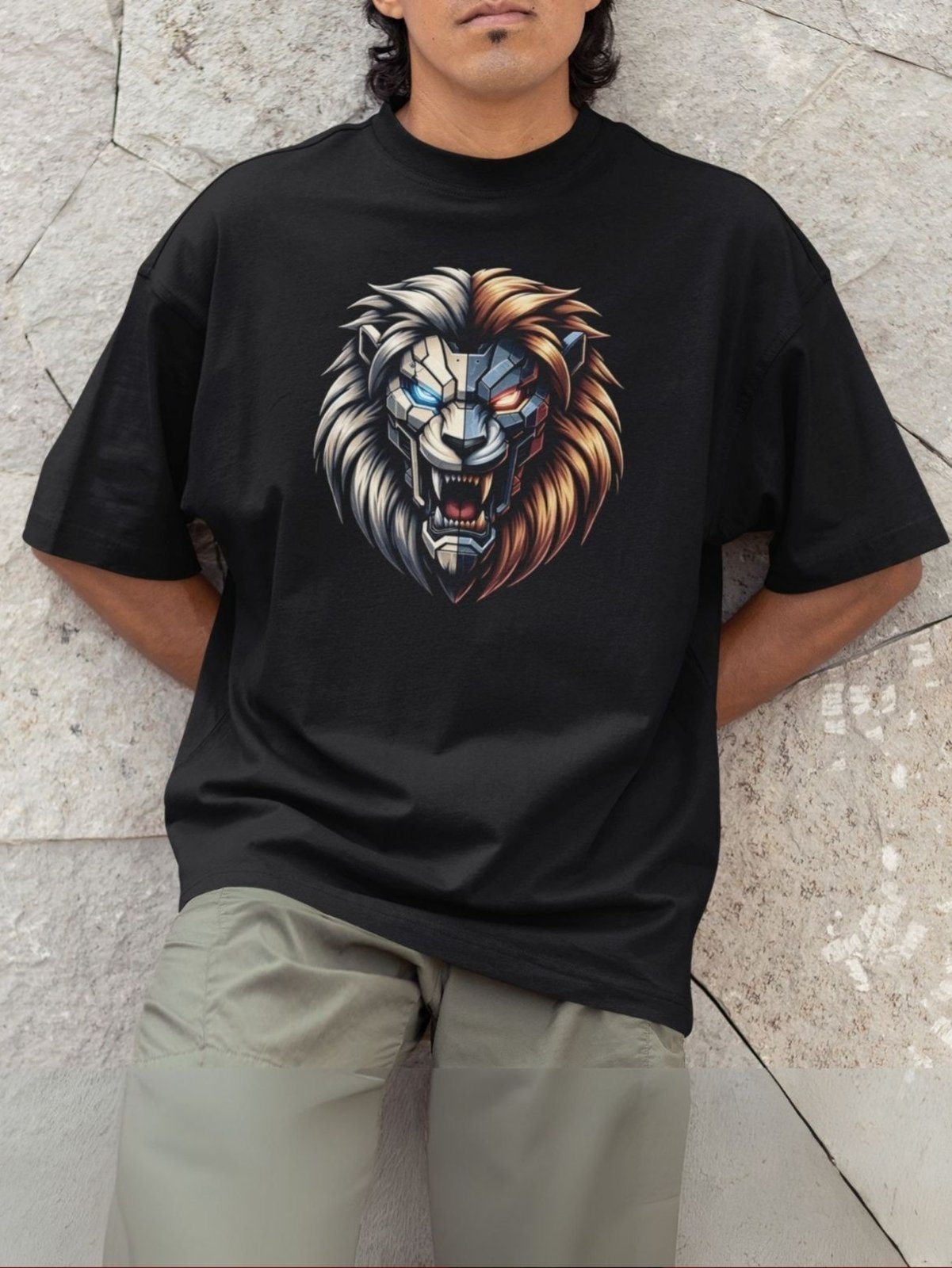 Vista 2 Camiseta Básica Masculina GuGi Leão Robótico Cyberpunk Scifi Futurista preto Gugi preto