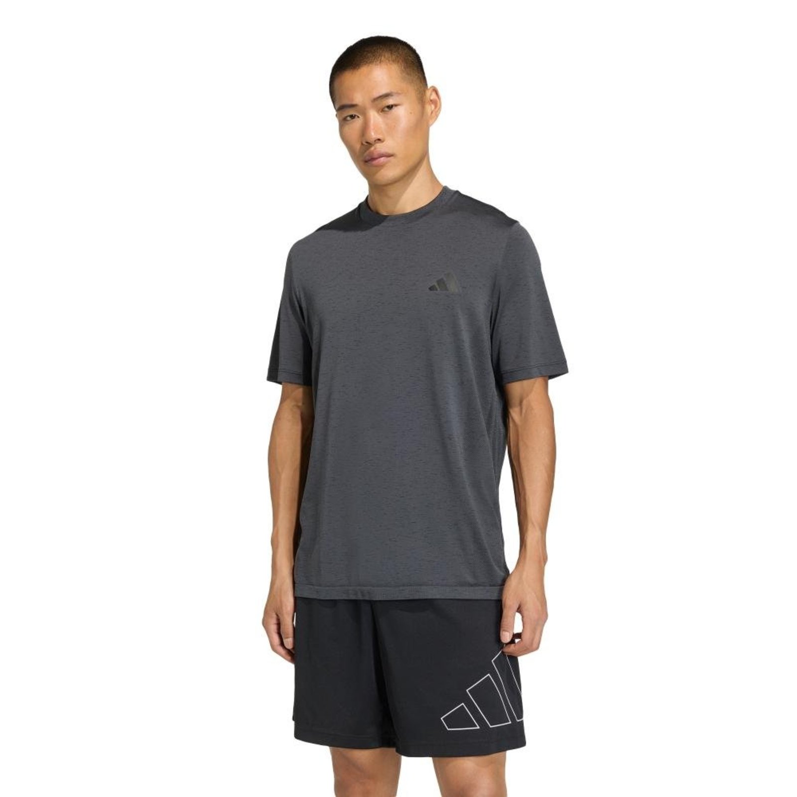 Camiseta Sem Costura Workout Essentials adidas Performance Preto