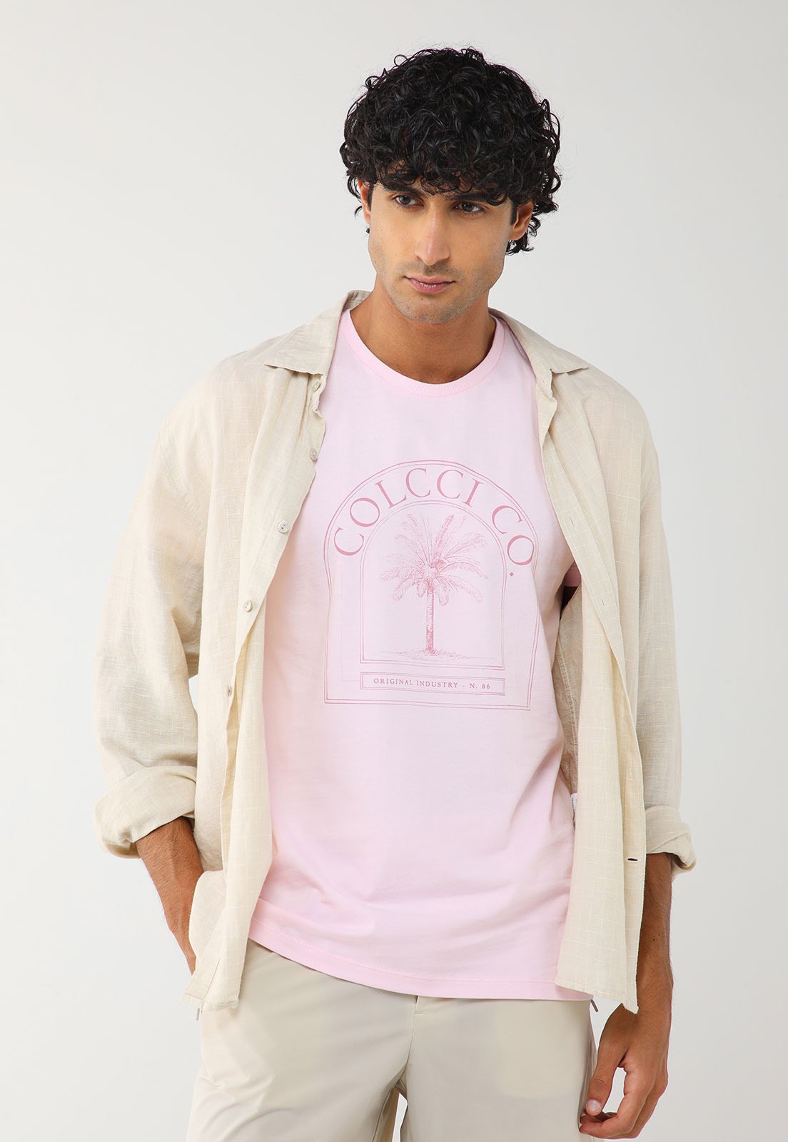Camiseta Masculina Colcci Estampa Palmeira Rosa Claro