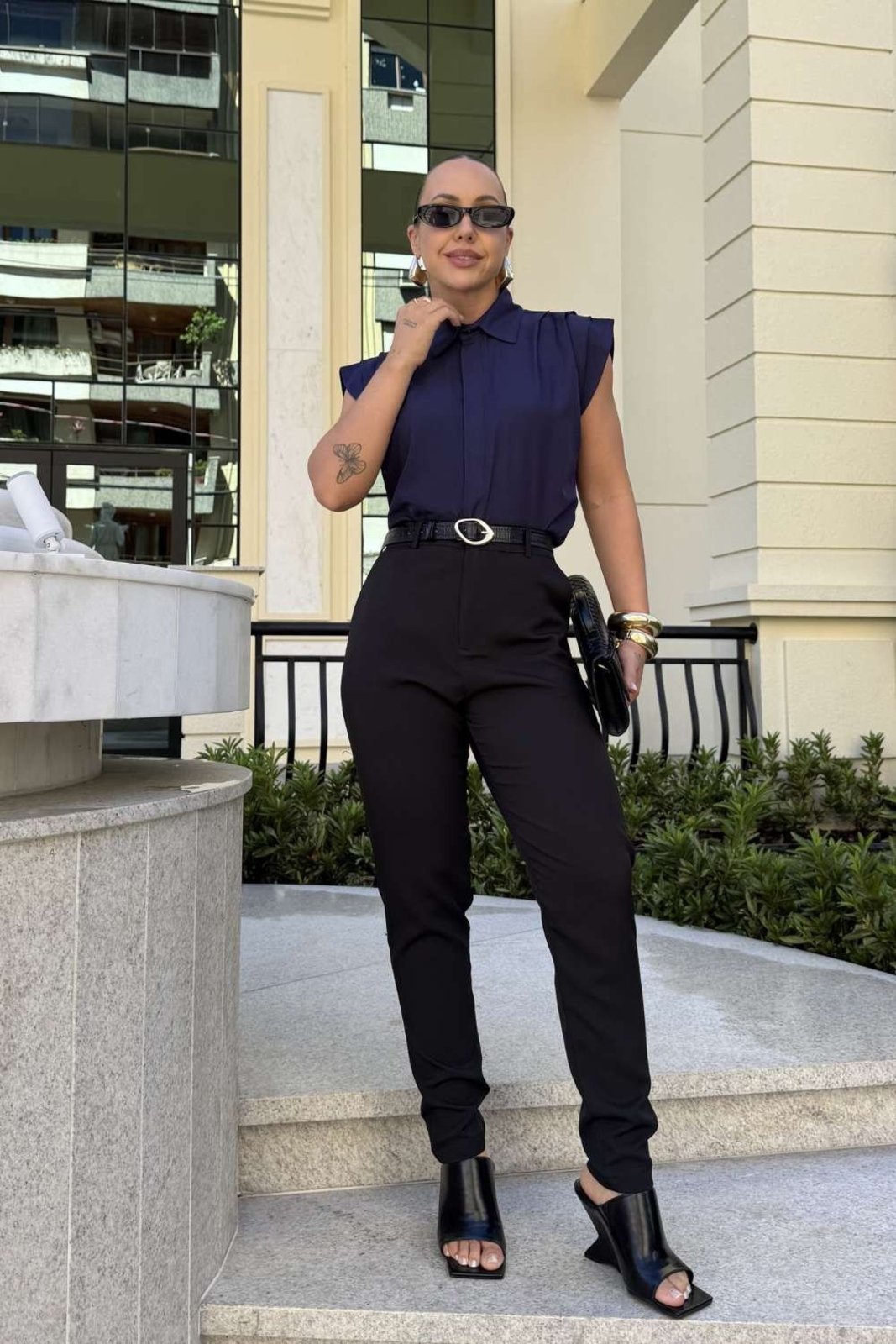 Camisa Vanibele Sem Mangas Preto