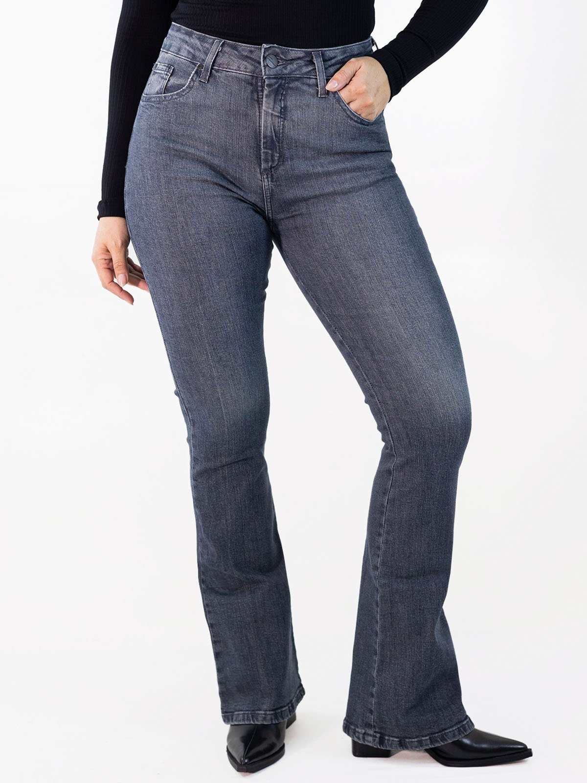Calça Feminina Flare Jeans Acinzentado Cintura Alta Anticorpus