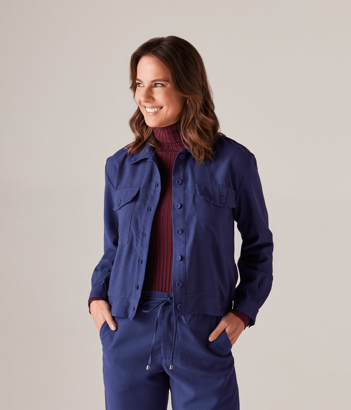 Jaqueta Bomber Com Dois Bolsos Feminina Azul Marinho